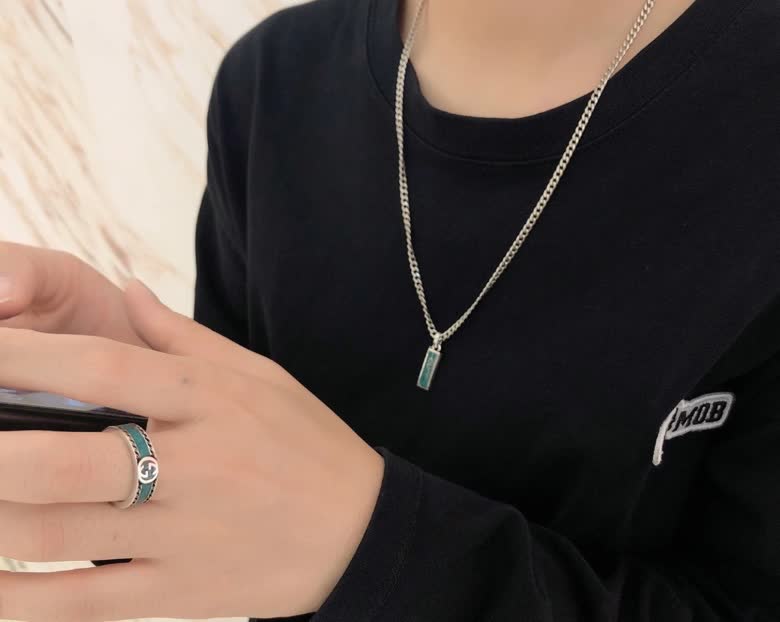 Gucci Silver Chain with Logo Pendant