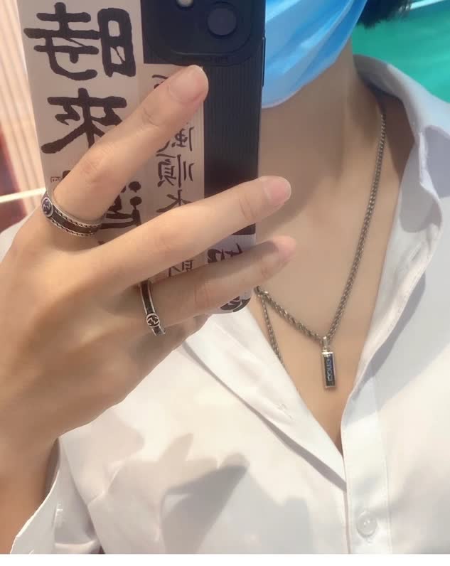 Gucci Silver Chain with Logo Pendant
