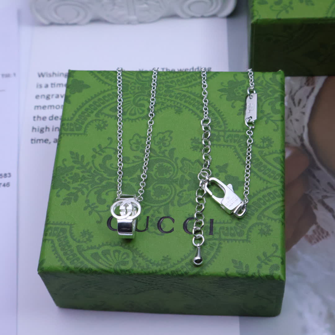 Gucci Silver Chain Necklace with Interlocking G Logo