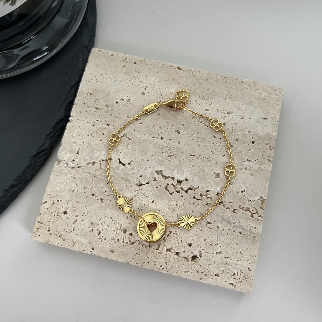 Gucci bracelet