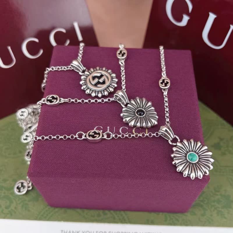 Gucci Silver Flower Pendant Necklace with Green Stone