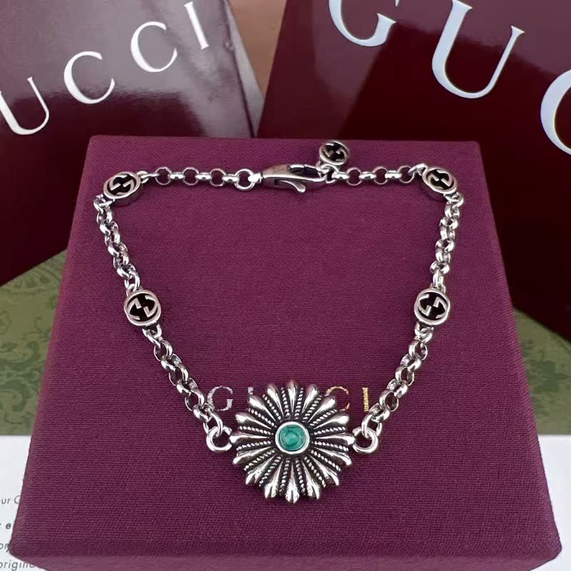 Gucci Silver Flower Pendant Necklace with Green Stone