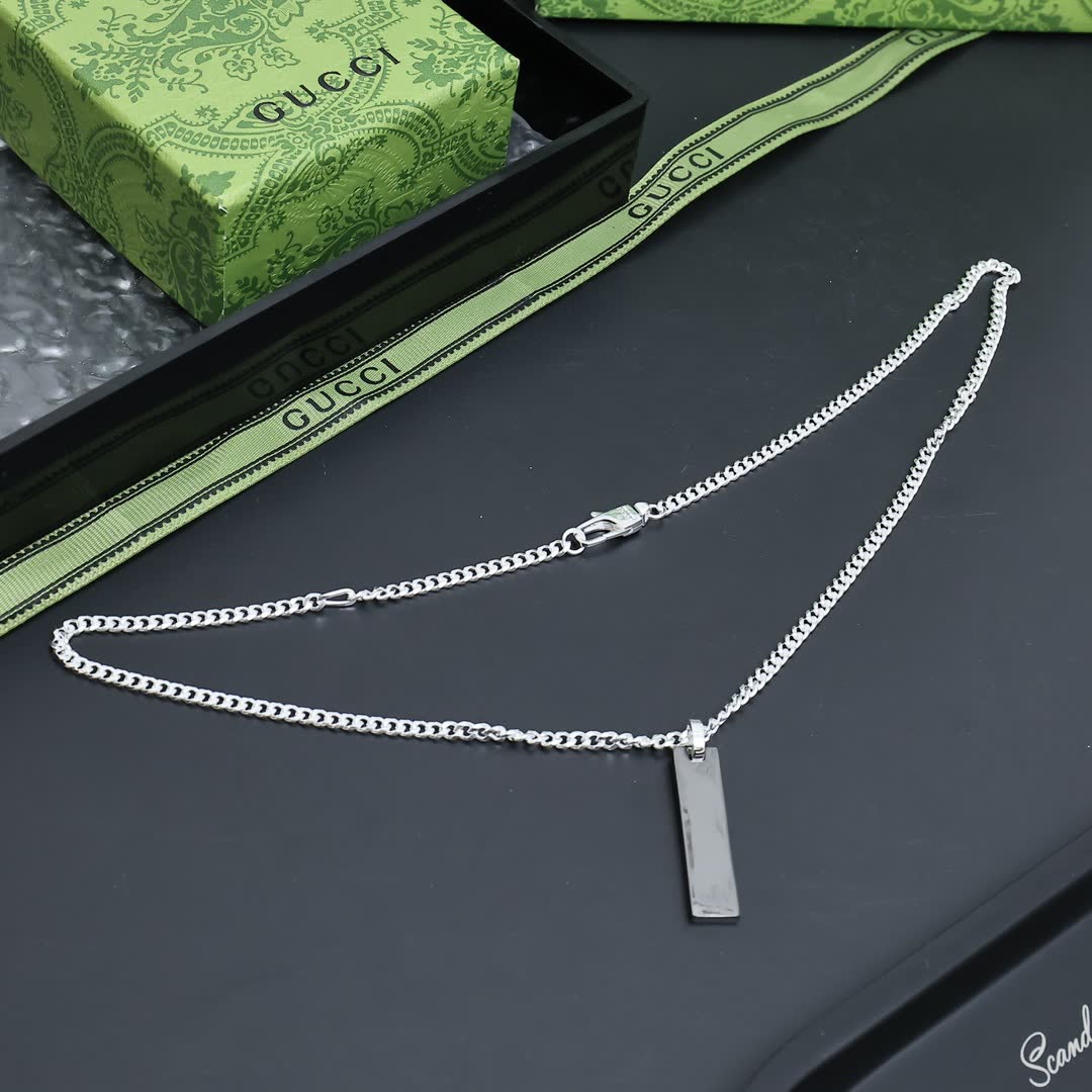 Gucci Silver Chain Bracelet with Black Bar