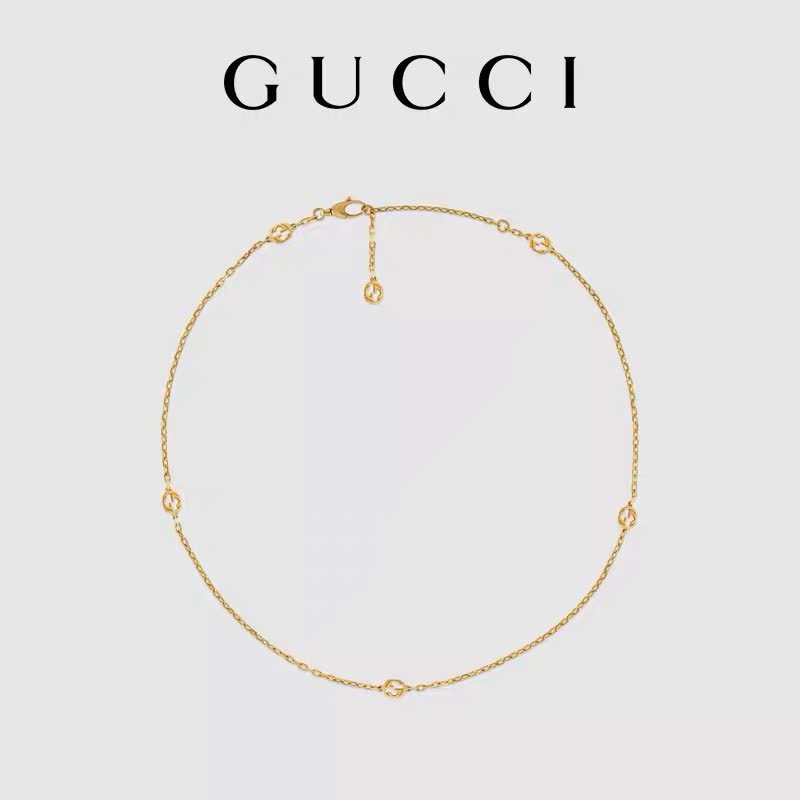 Gucci Gold Chain Necklace with Interlocking G Design Gucci Gold Chain Necklace with Interlocking G Design