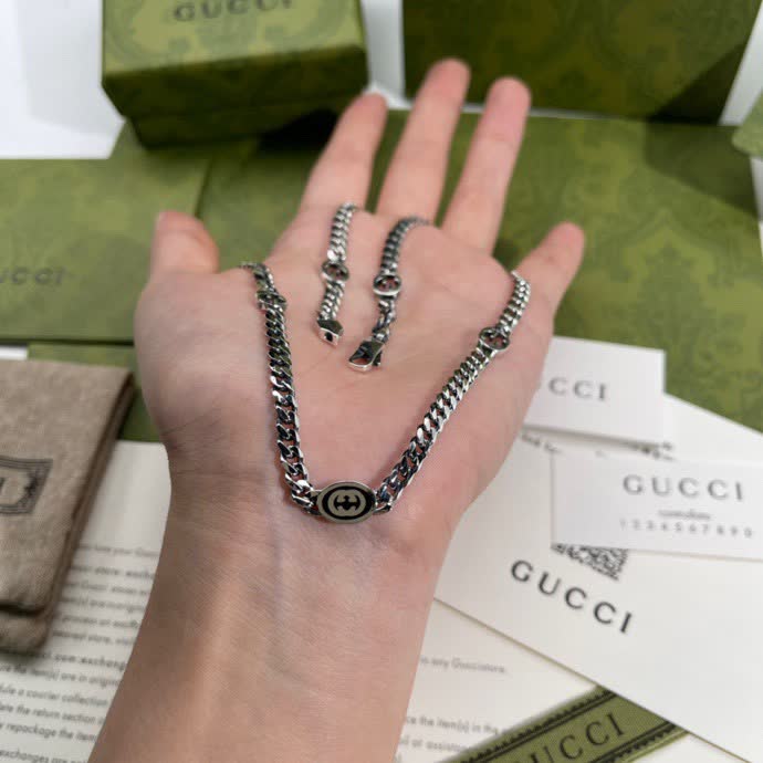 Gucci Silver Chain Necklace