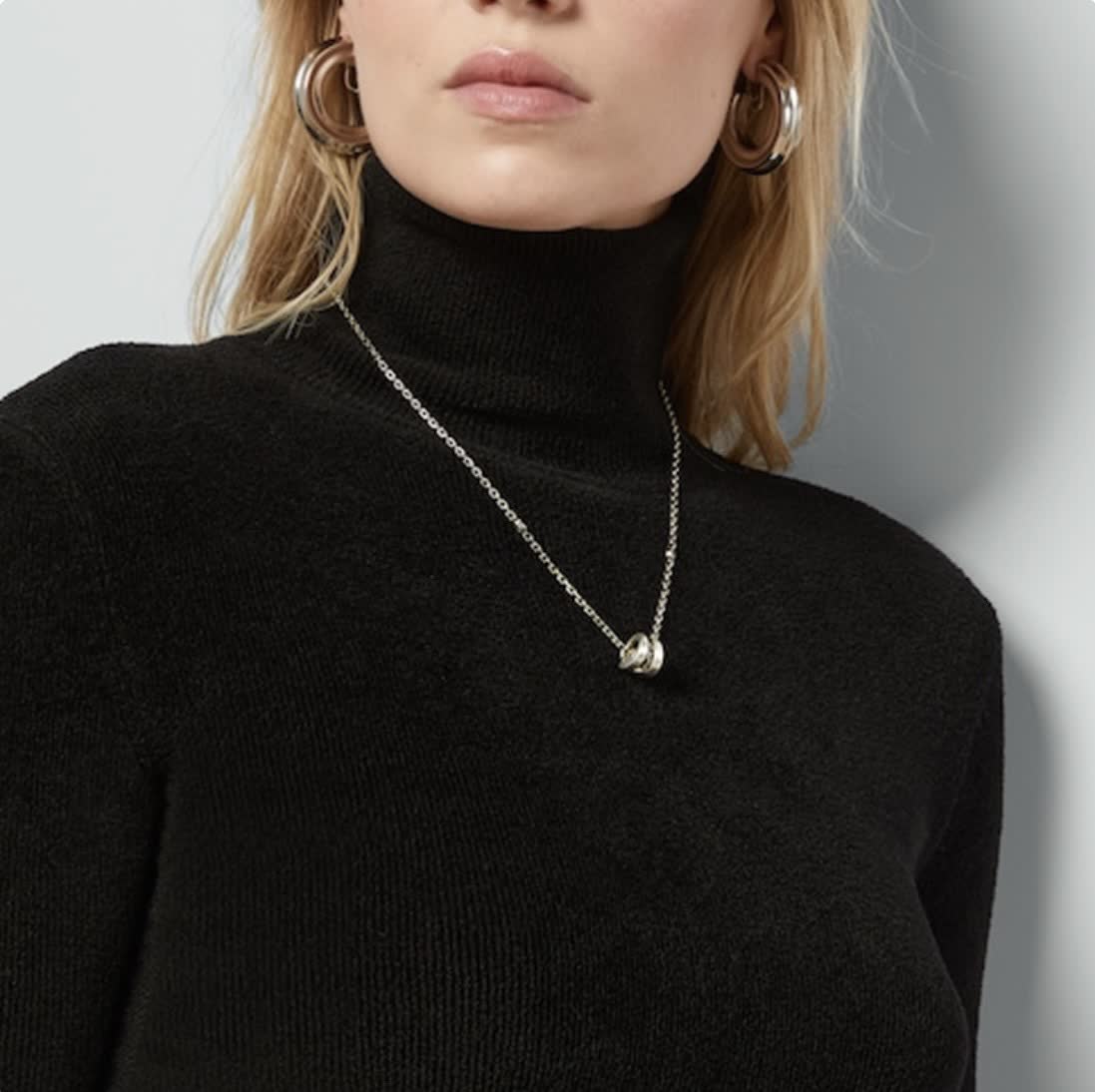 Gucci Silver Chain with Interlocking G Pendant