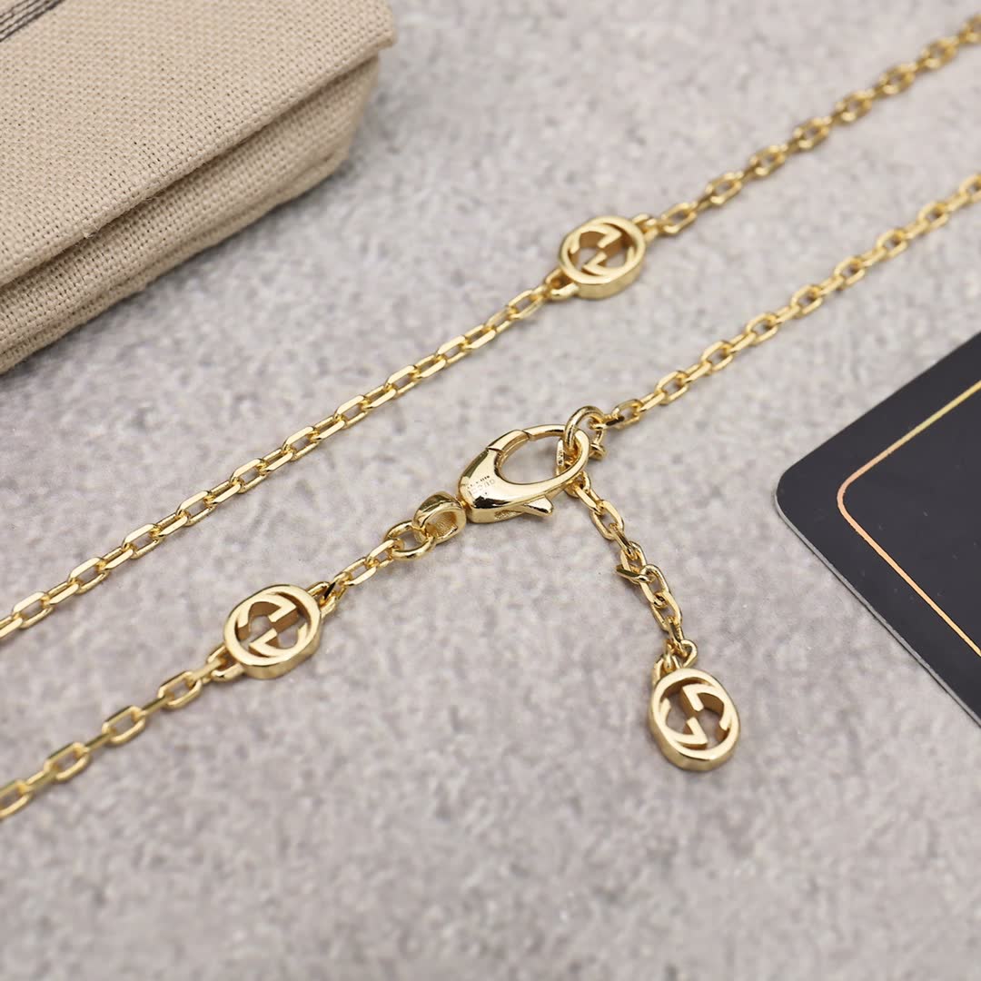 Gucci Gold-Plated Interlocking G Necklace and Bracelet Set