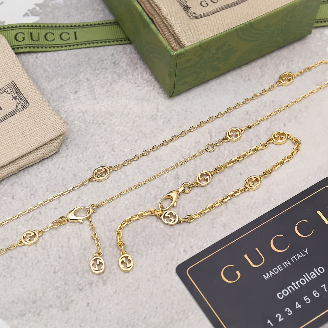 Gucci Gold-Plated Interlocking G Necklace and Bracelet Set