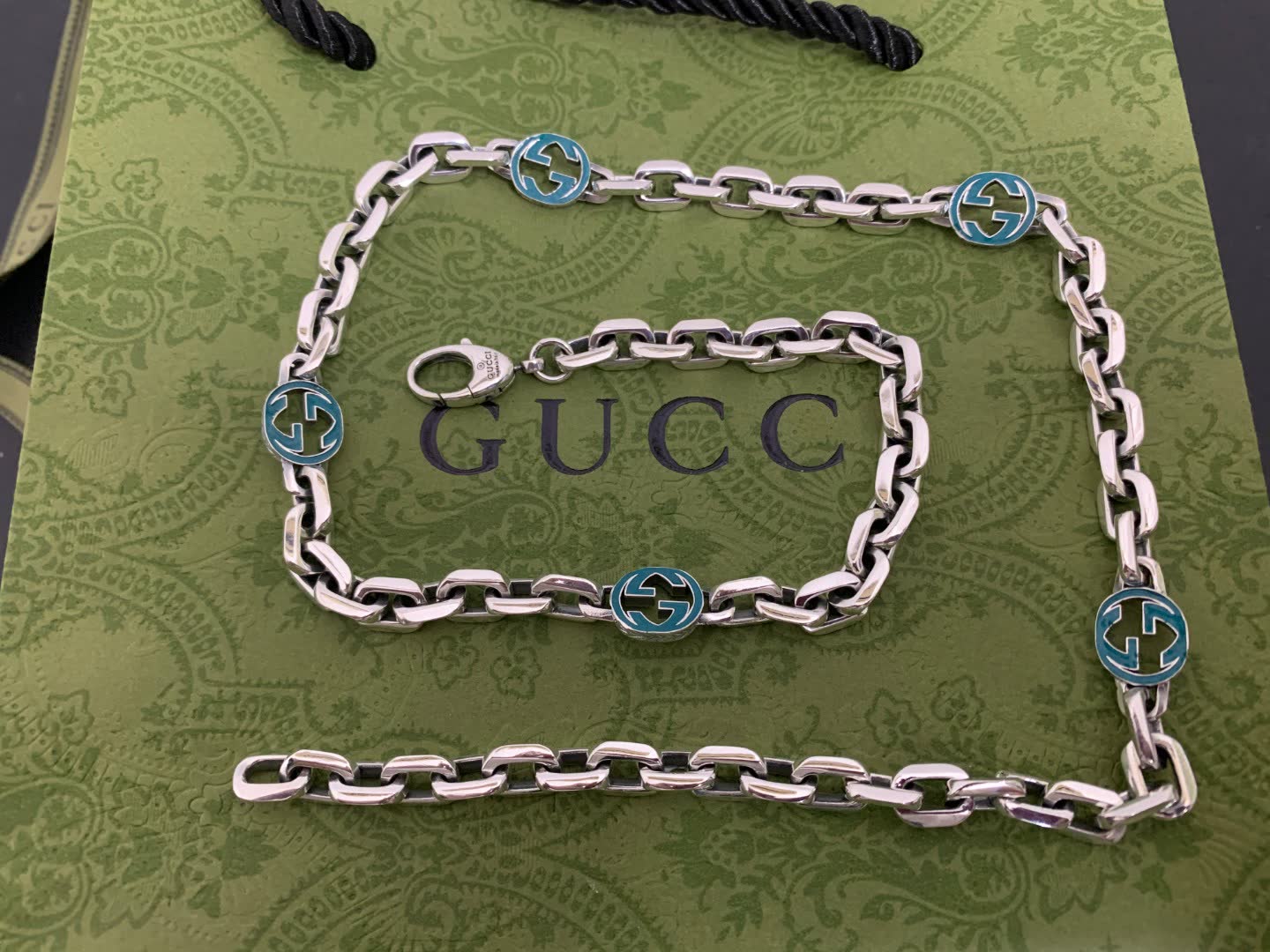 Gucci Interlocking G Silver Chain Necklace