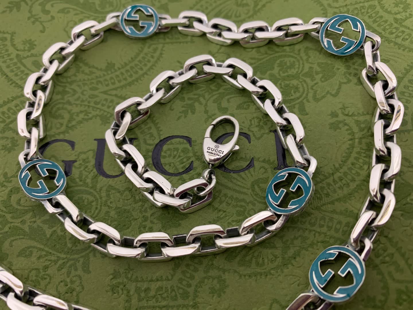 Gucci Interlocking G Silver Chain Necklace