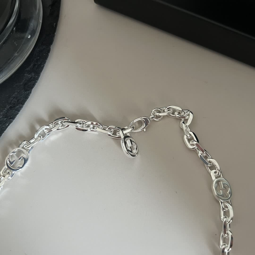 Gucci Silver Chain Necklace with Interlocking G Design