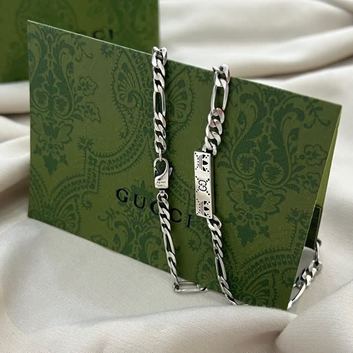 Gucci Silver Chain Necklace