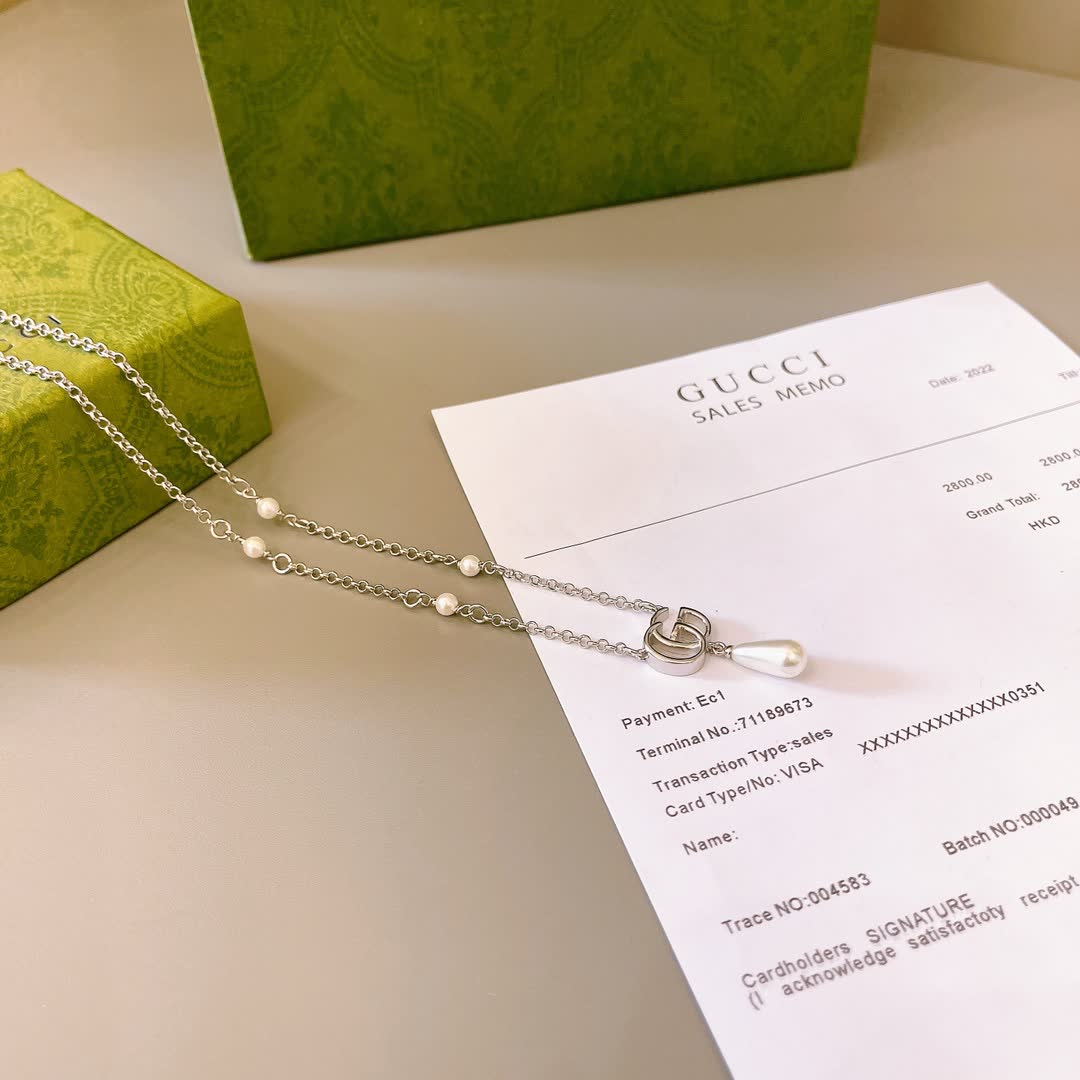 Gucci Silver Chain Necklace with Pearl and Interlocking G Pendant