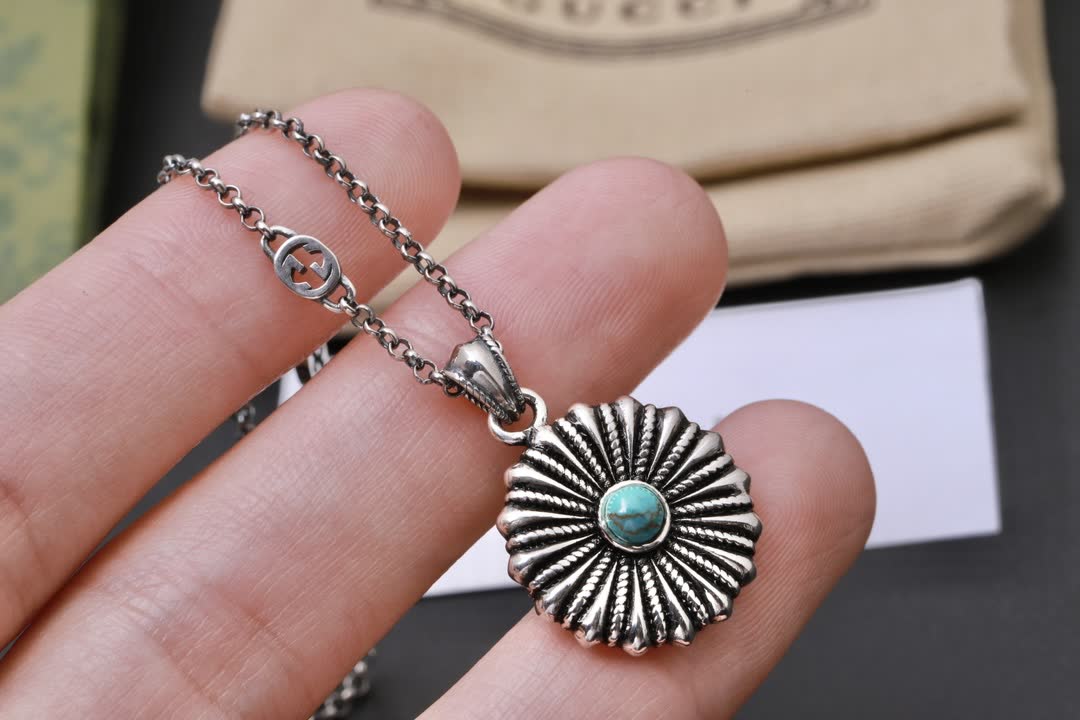 Gucci Turquoise Flower Pendant Necklace