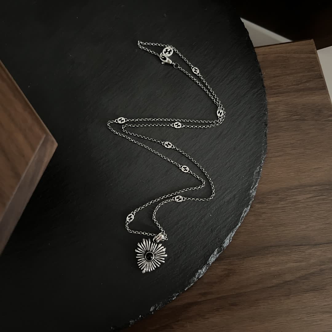 Gucci Sunflower Pendant Necklace