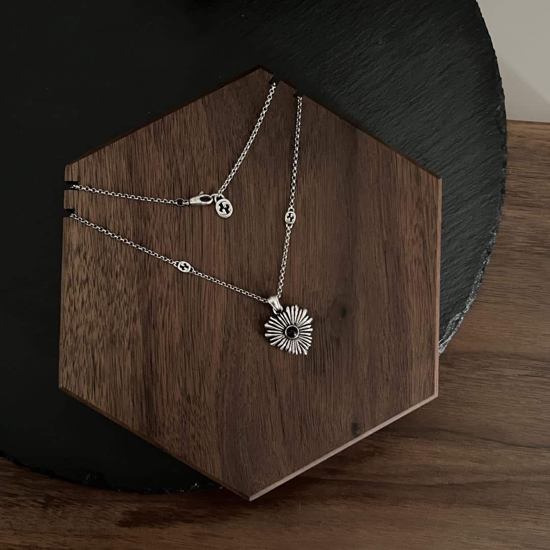 Gucci Sunflower Pendant Necklace