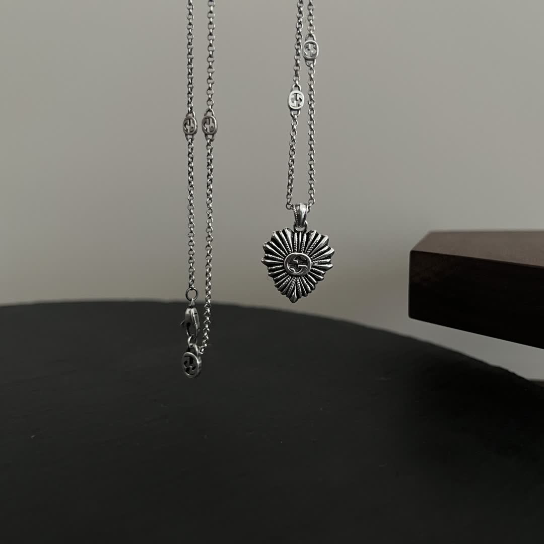 Gucci Sunflower Pendant Necklace