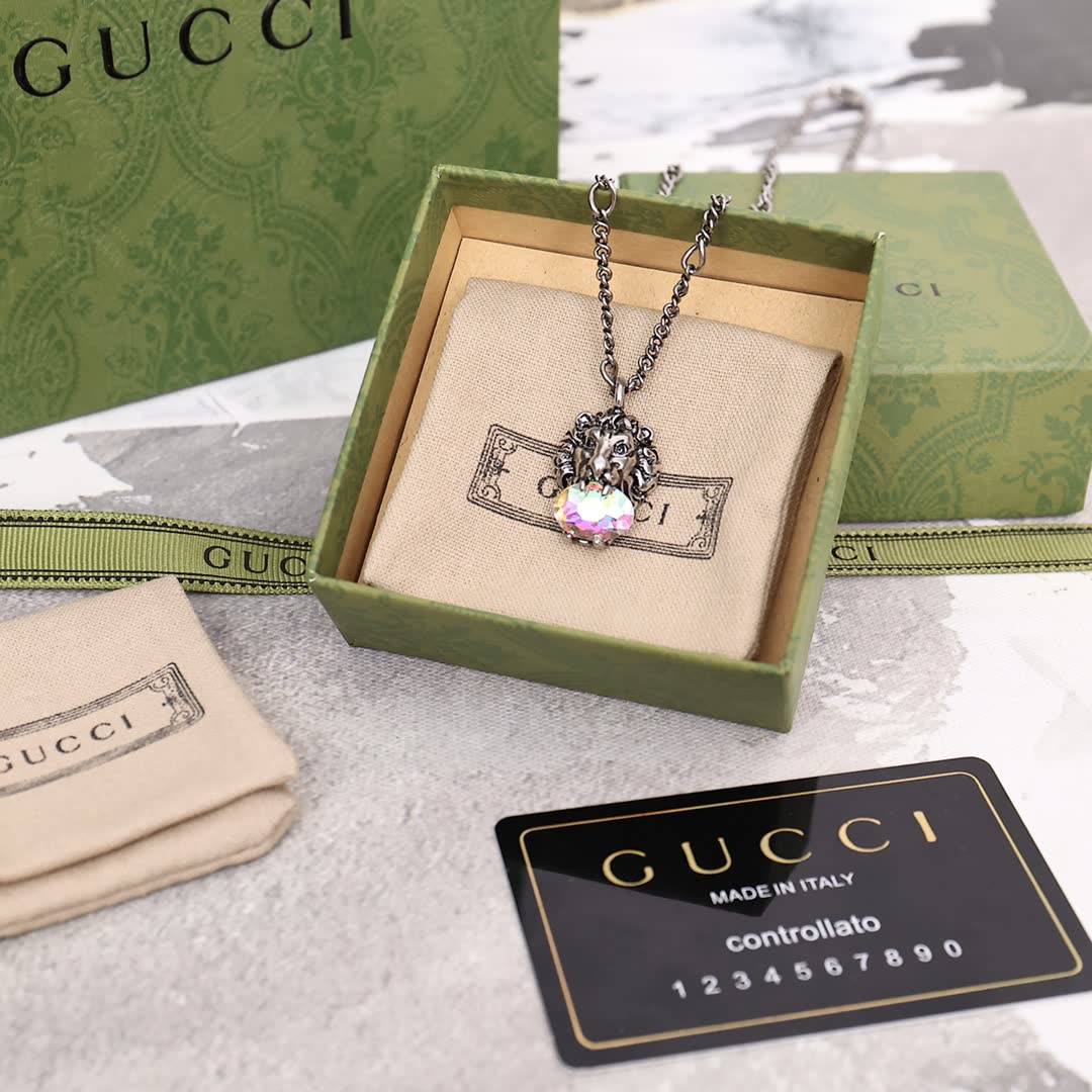 Gucci Lion Head Crystal Pendant Necklace