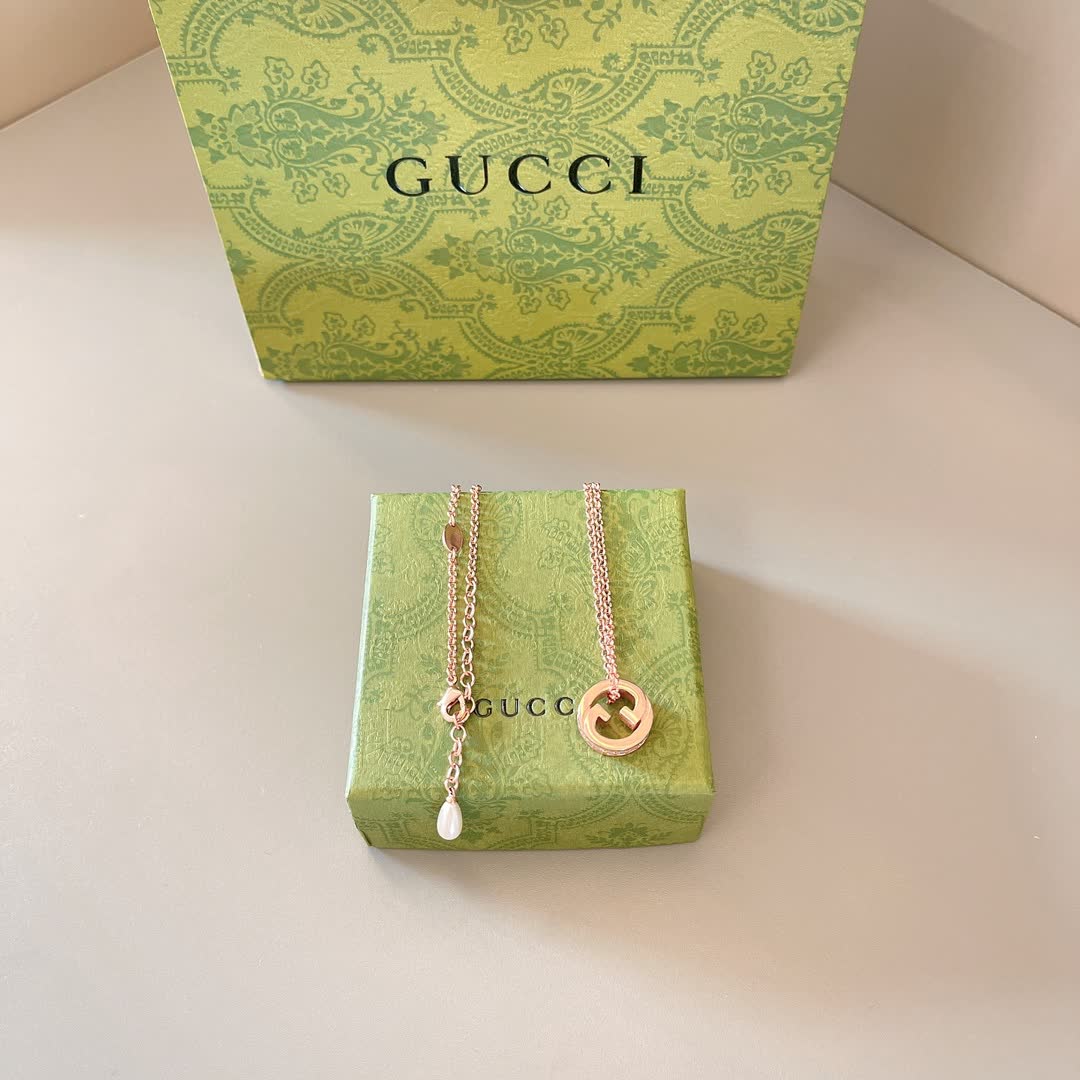 Gucci Rose Gold Interlocking G Necklace with Pearl Charm