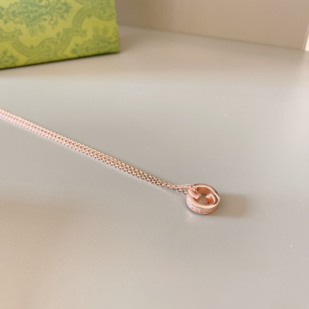 Gucci Rose Gold Interlocking G Necklace with Pearl Charm