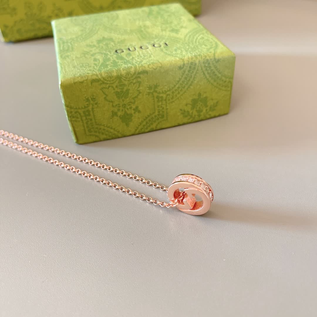 Gucci Rose Gold Interlocking G Necklace with Pearl Charm