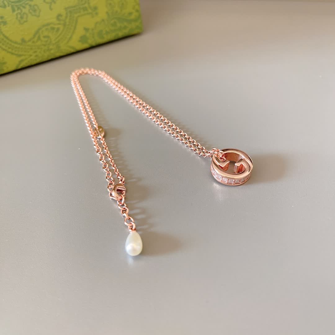 Gucci Rose Gold Interlocking G Necklace with Pearl Charm