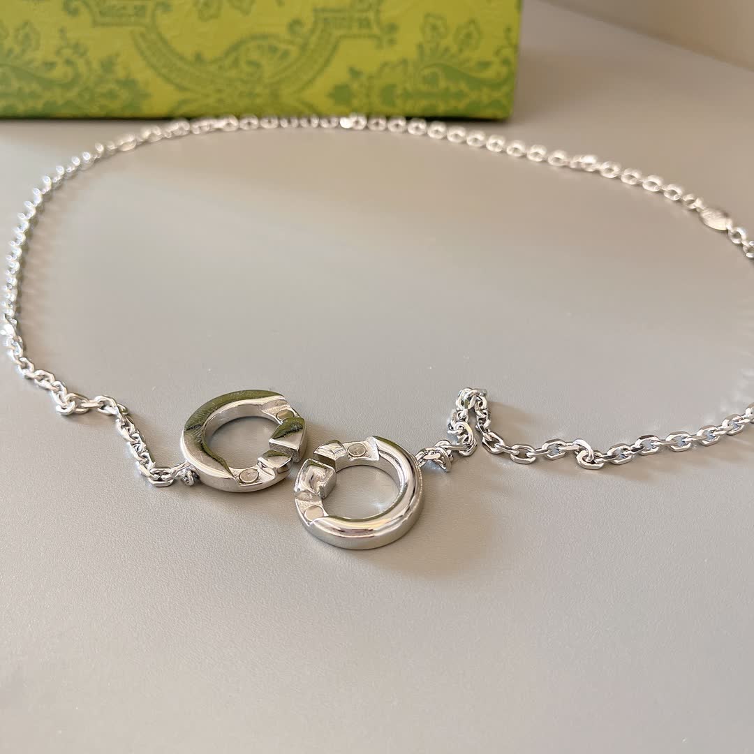 Gucci Interlocking G Silver Necklace