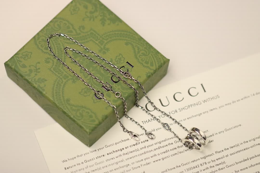 Gucci Interlocking G Pendant Necklace