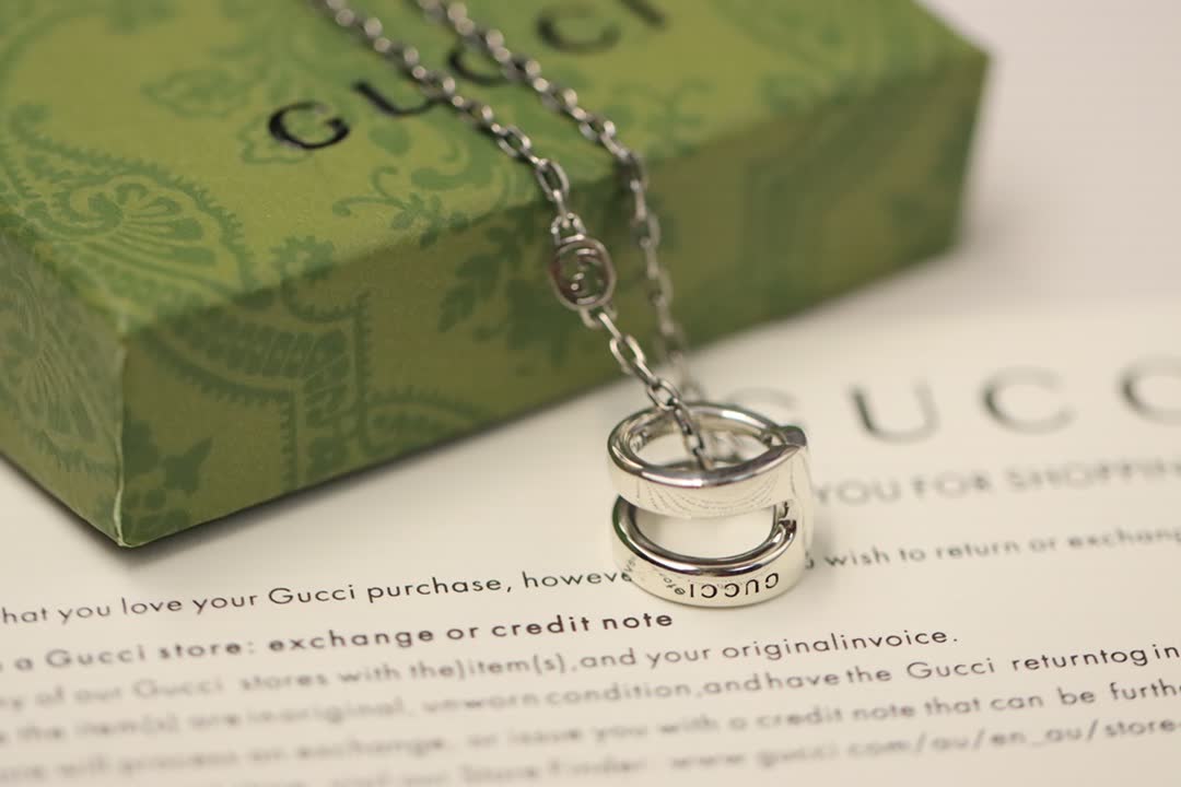 Gucci Interlocking G Pendant Necklace
