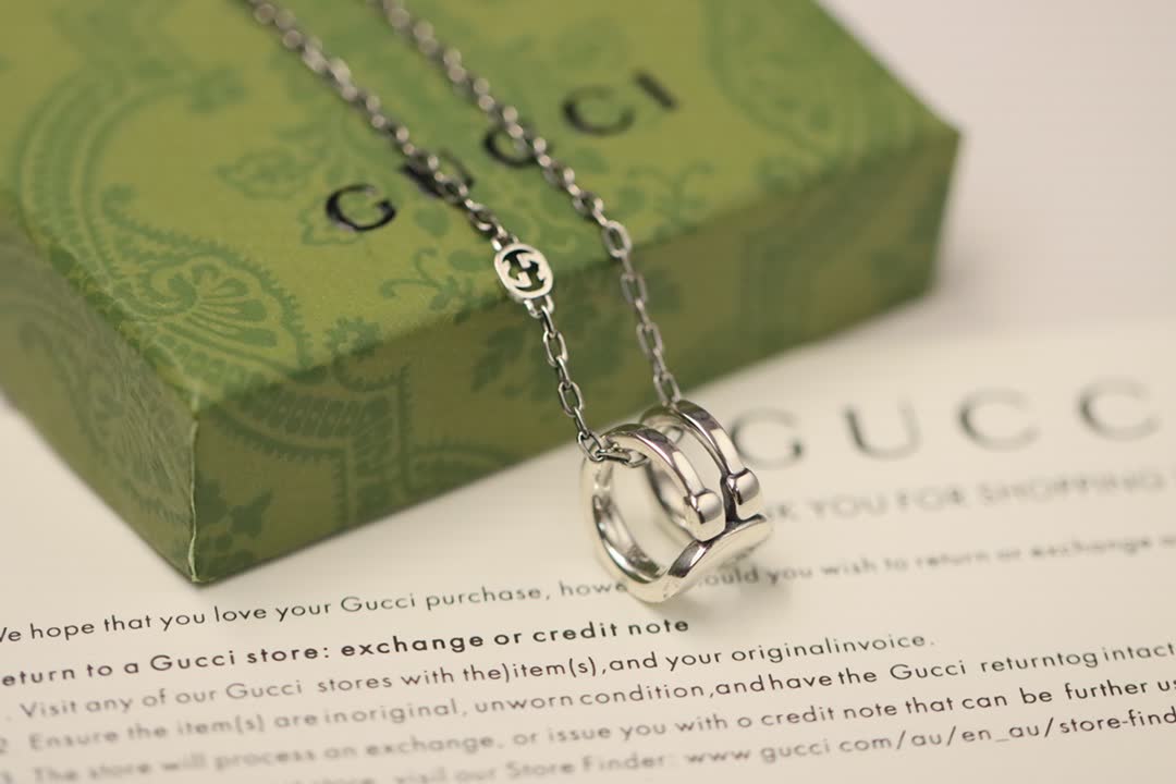 Gucci Interlocking G Pendant Necklace