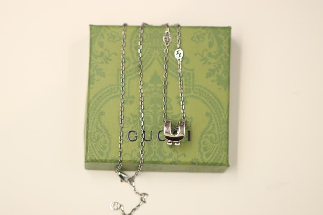 Gucci Interlocking G Pendant Necklace