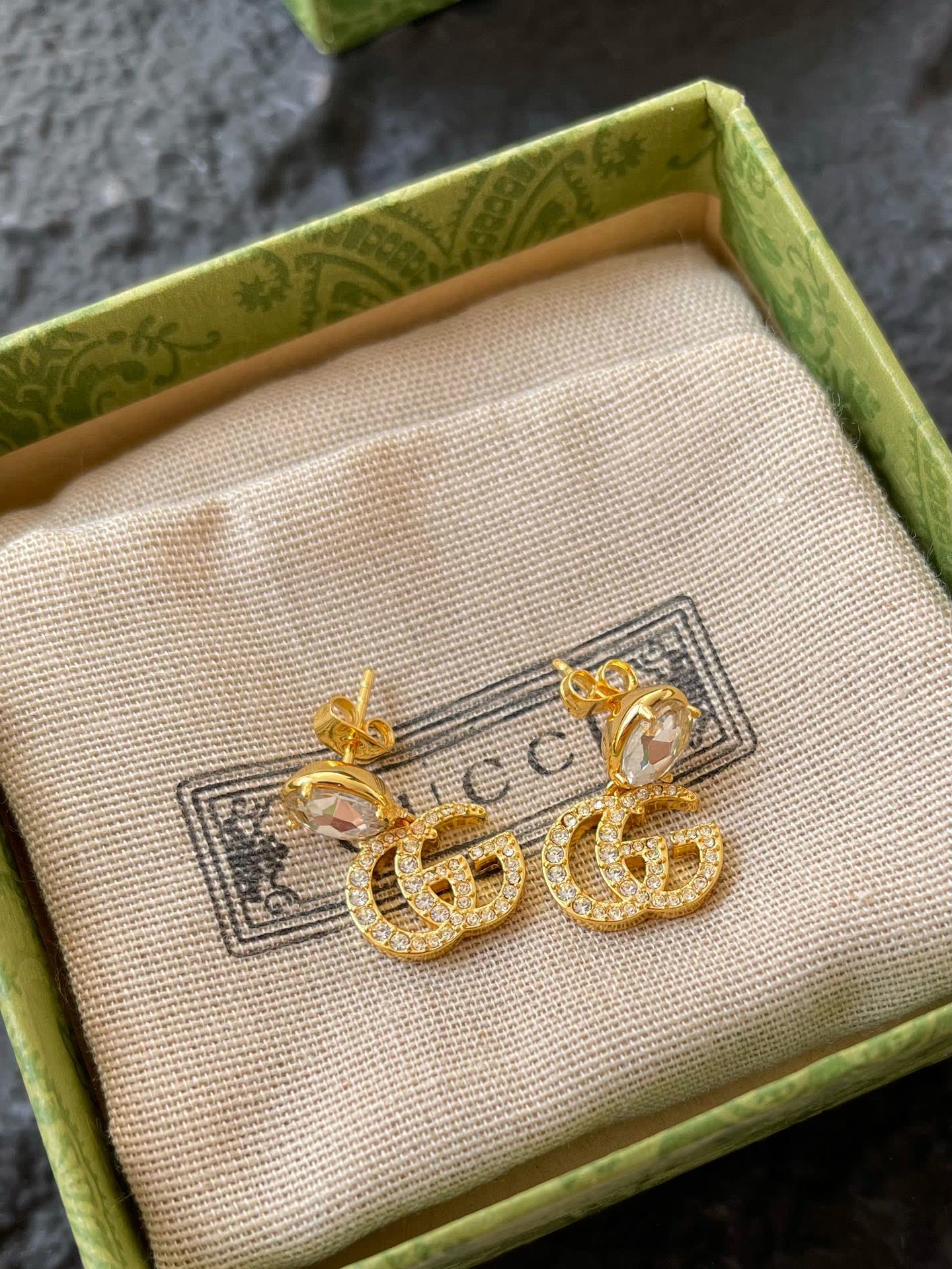 Gucci Pearl & Crystal Necklace