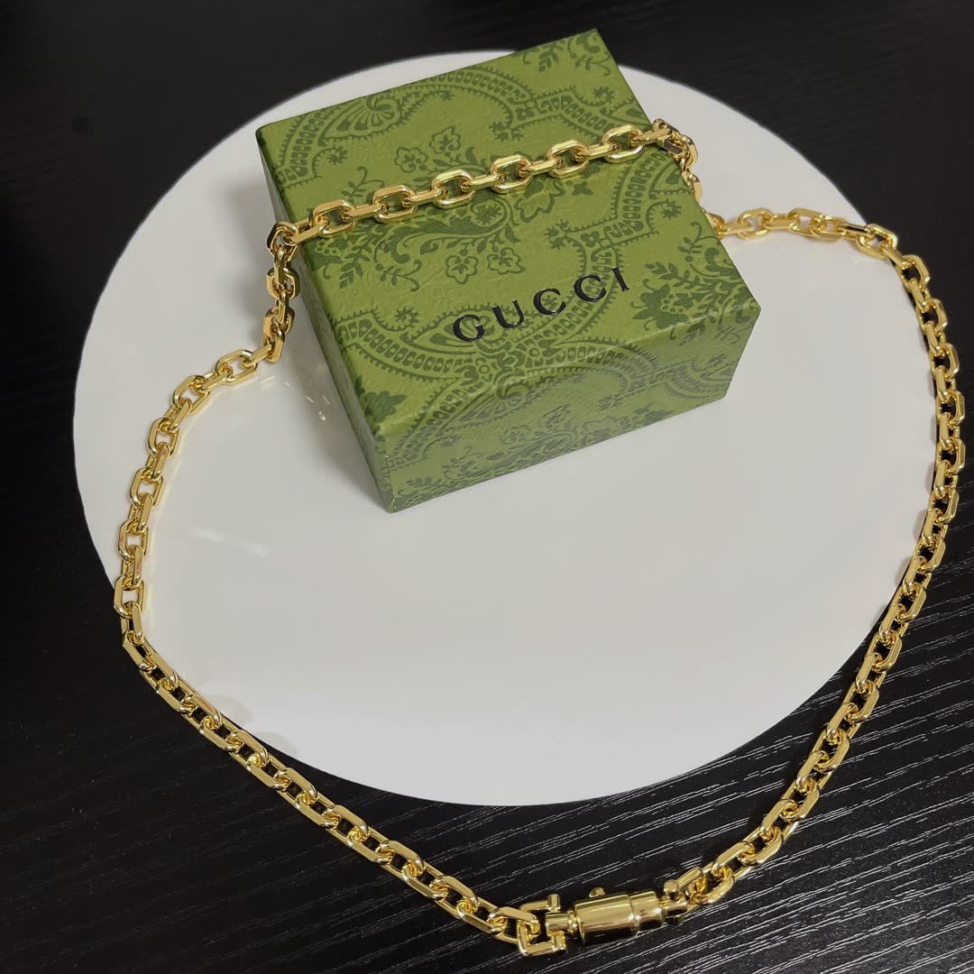 Gucci Gold-Plated Chain Necklace