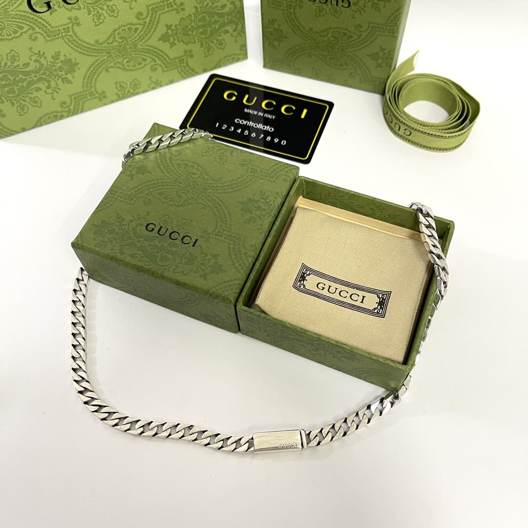 Gucci Silver Chain Necklace