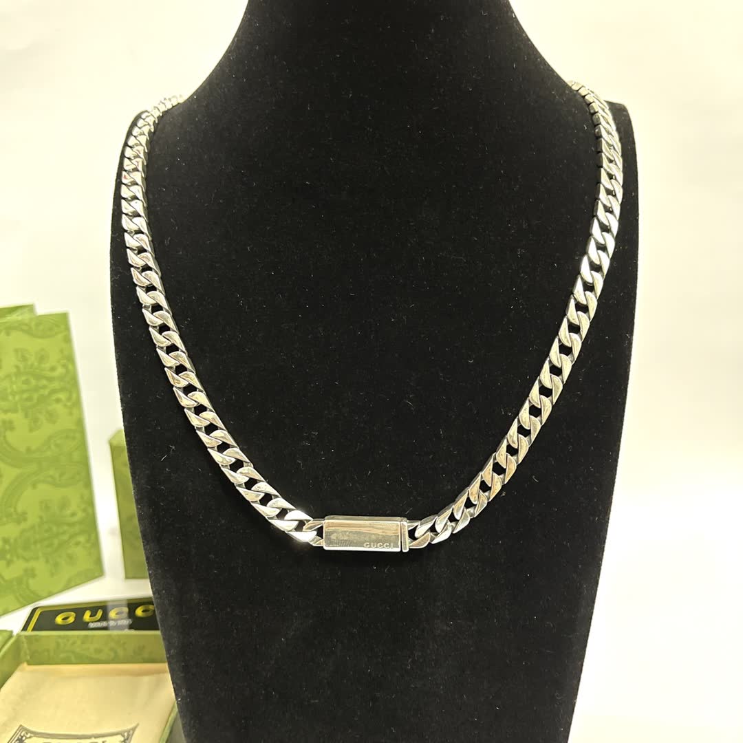 Gucci Silver Chain Necklace