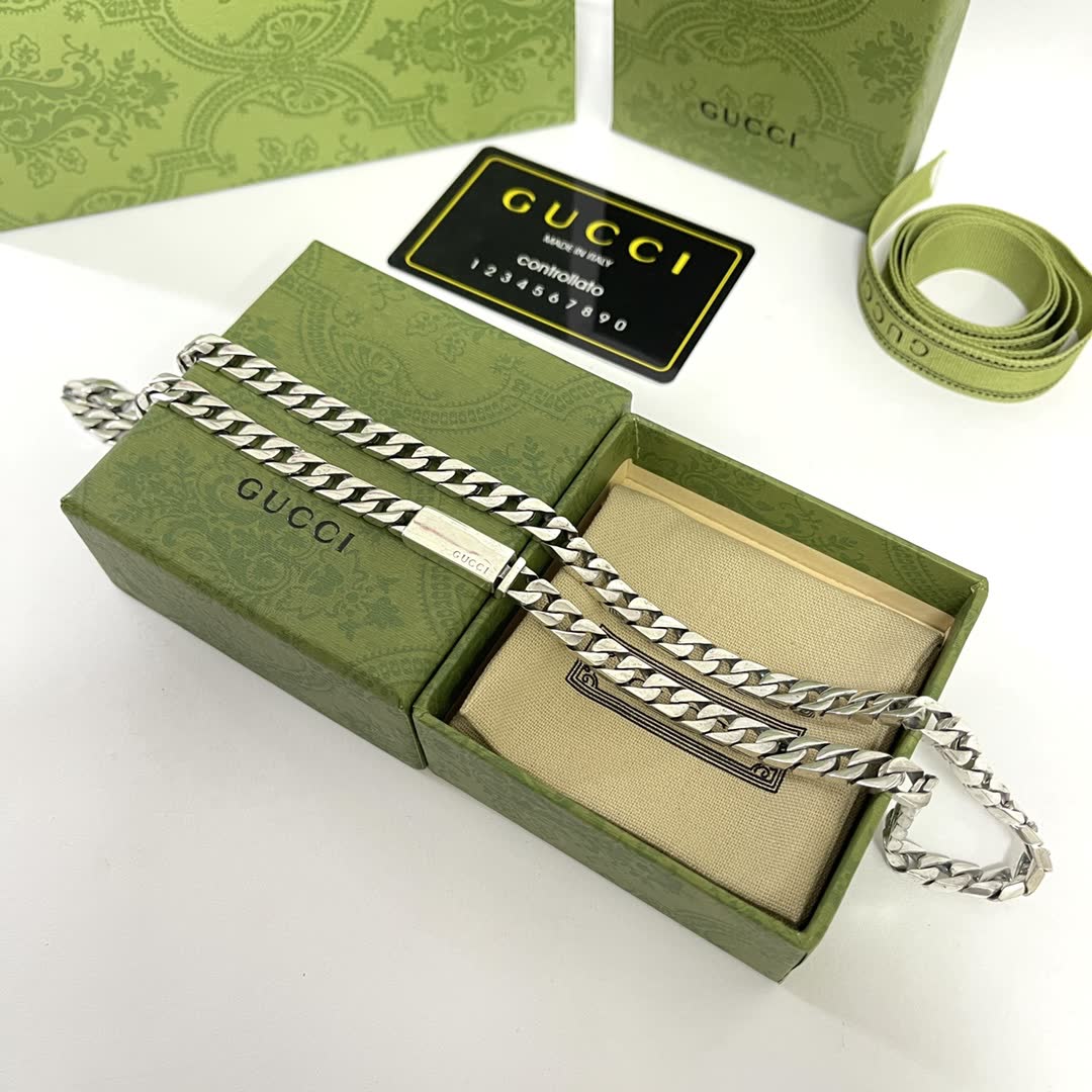 Gucci Silver Chain Necklace