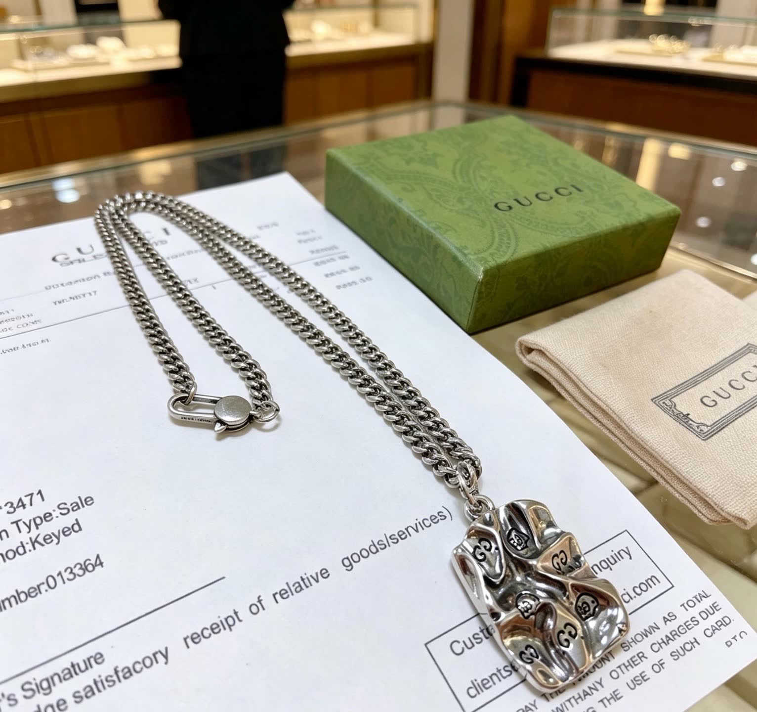 Gucci Silver Chain with Interlocking G Pendant