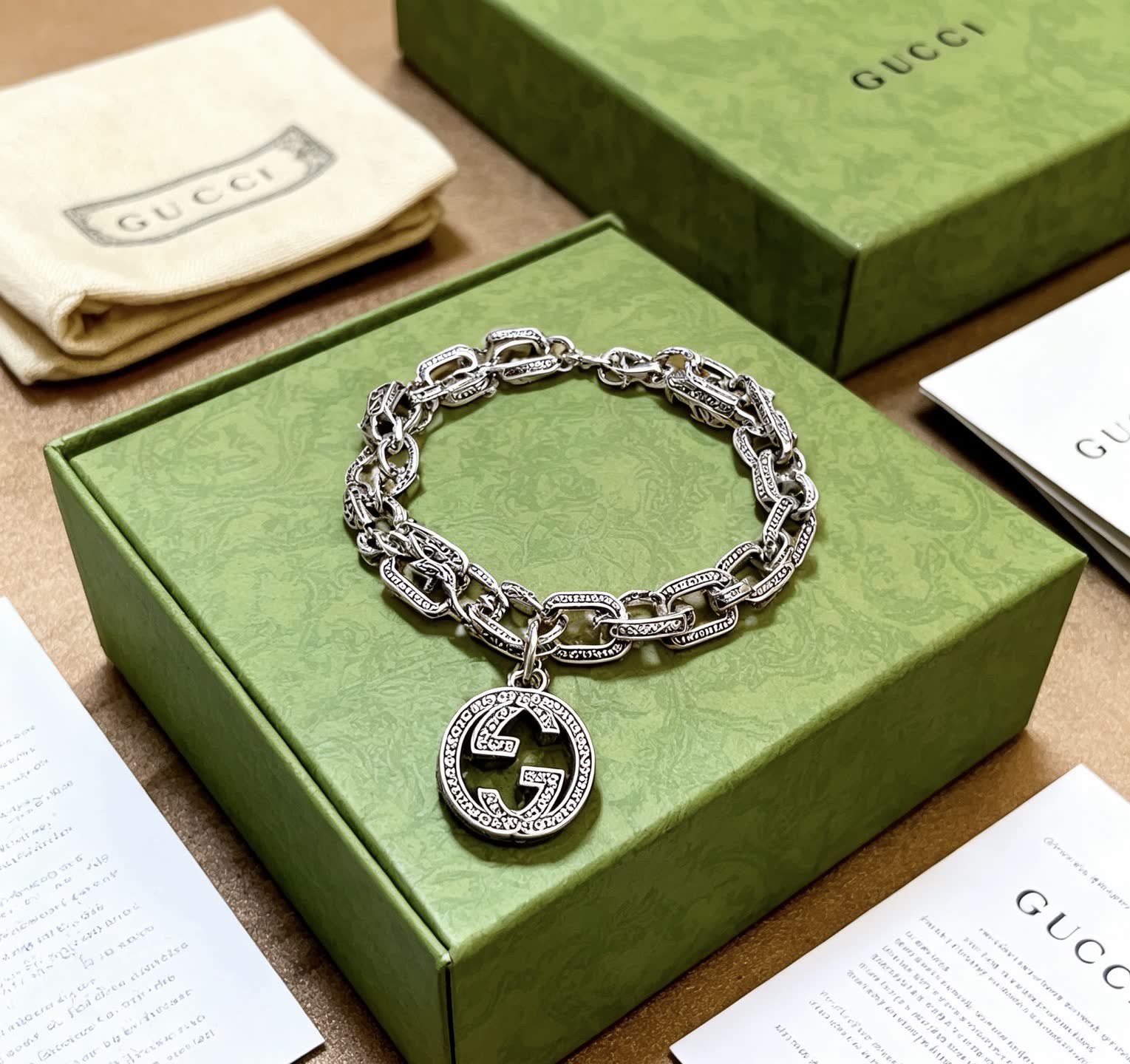 Gucci Silver Chain Bracelet with Interlocking G Pendant