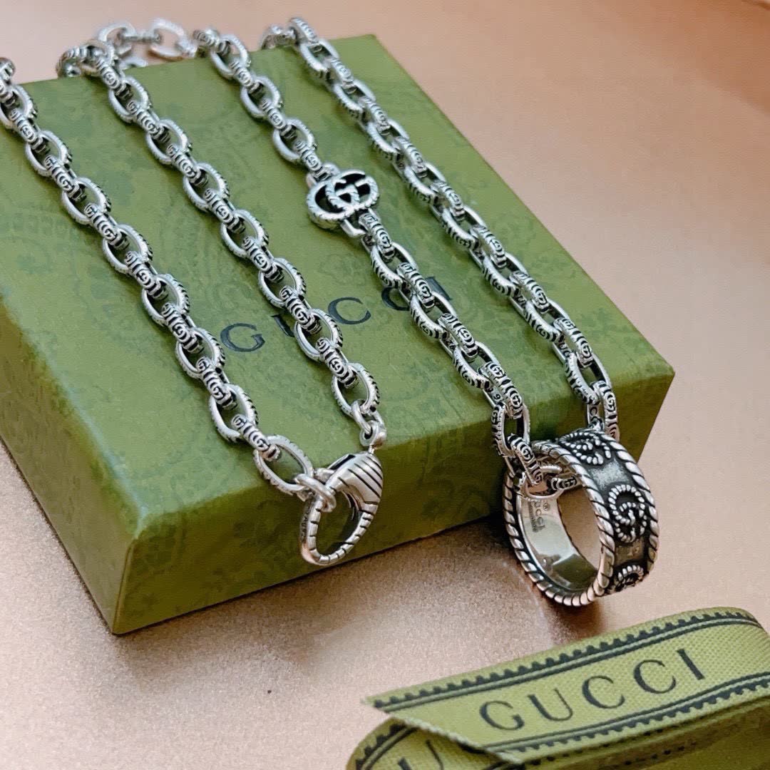 Gucci Sterling Silver Chain Necklace with Interlocking G Pendant