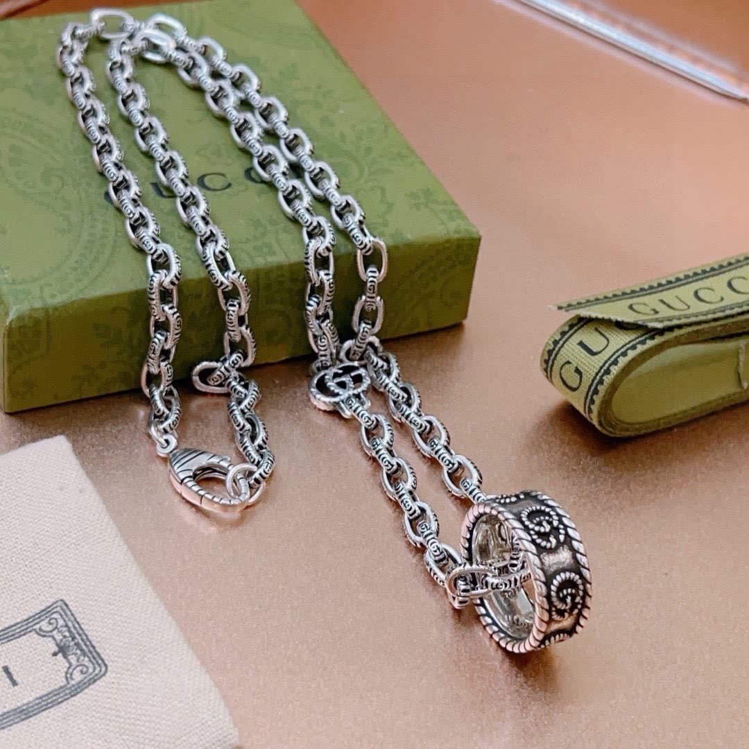Gucci Sterling Silver Chain Necklace with Interlocking G Pendant