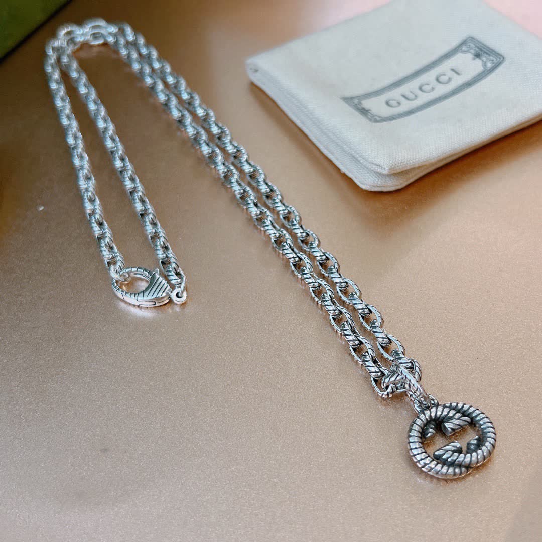 Gucci Silver Chain with Interlocking G Pendant