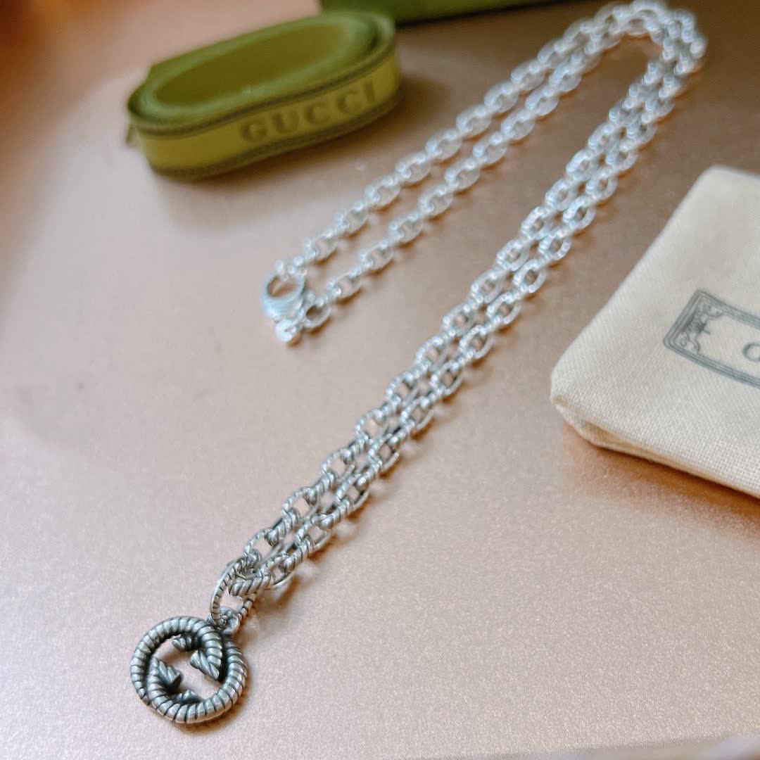 Gucci Silver Chain with Interlocking G Pendant