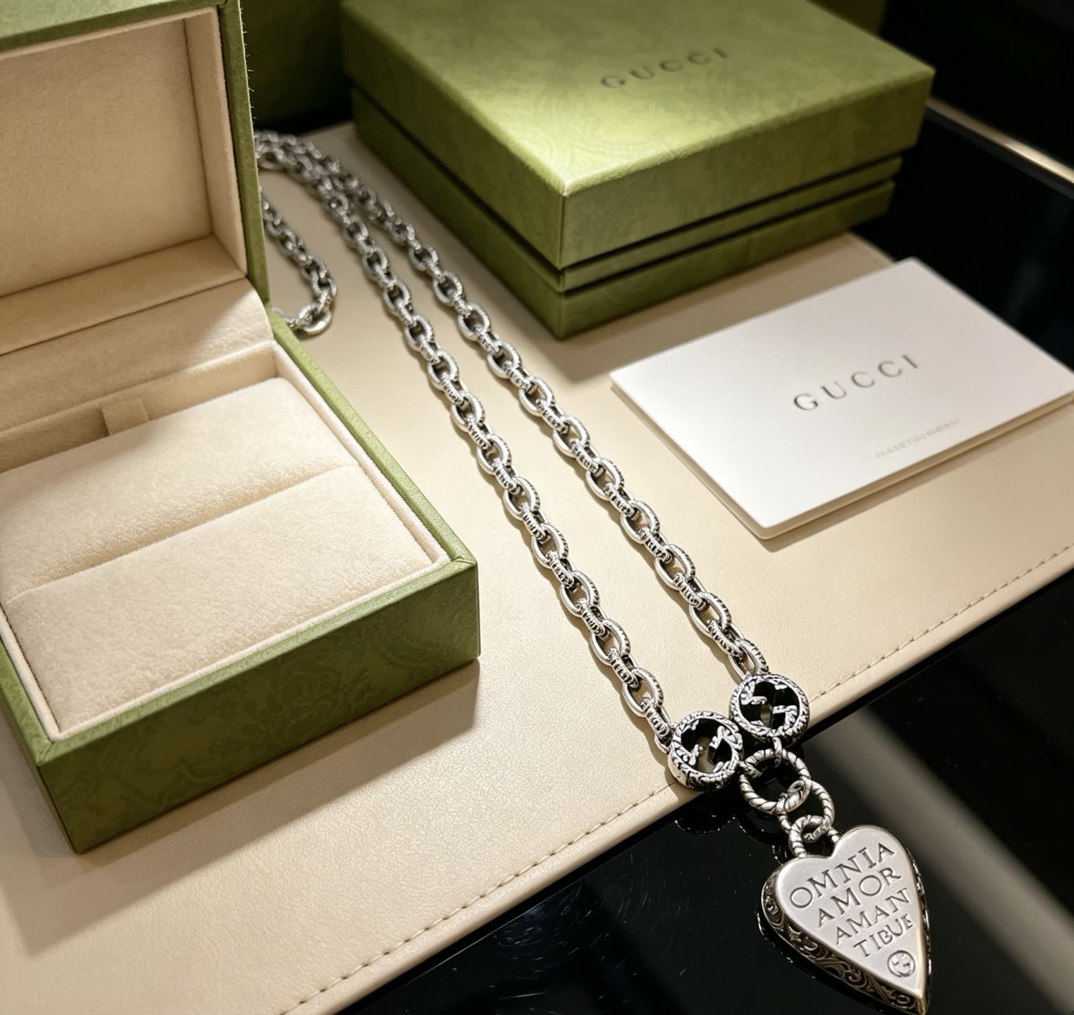 Gucci Omnia Amor Aman Tibi Heart Pendant Necklace