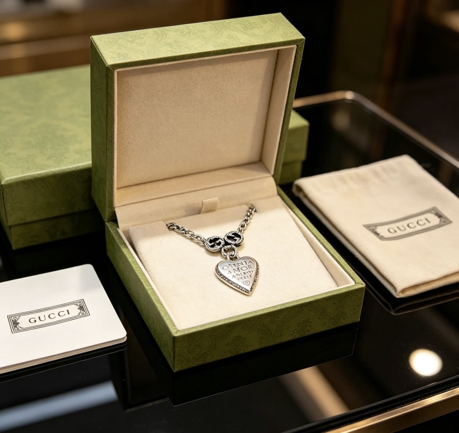 Gucci Omnia Amor Aman Tibi Heart Pendant Necklace