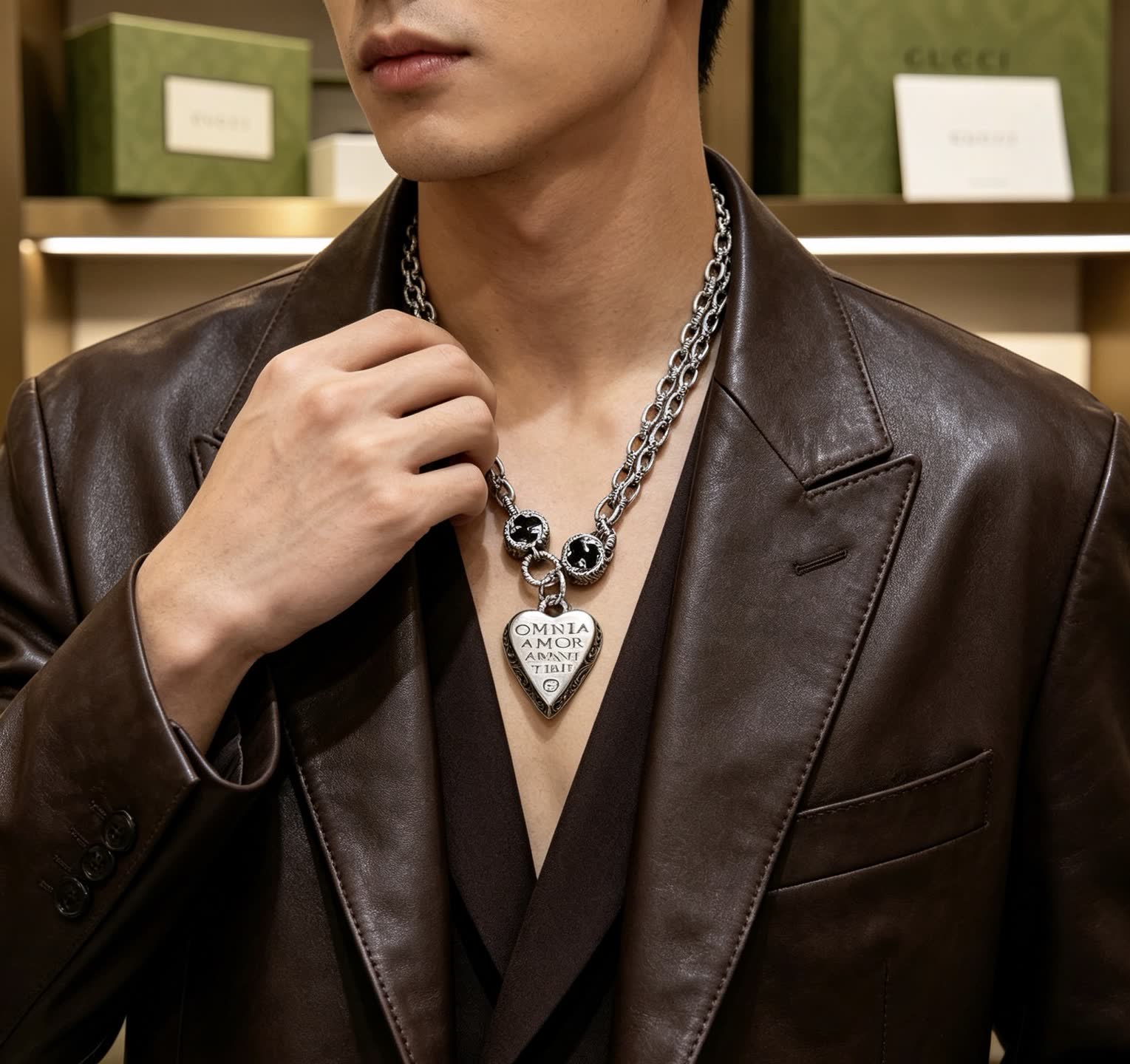 Gucci Omnia Amor Aman Tibi Heart Pendant Necklace