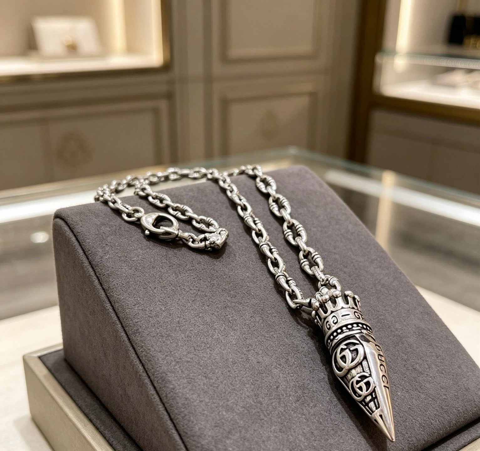 Gucci Silver Chain with Ornate Pendant