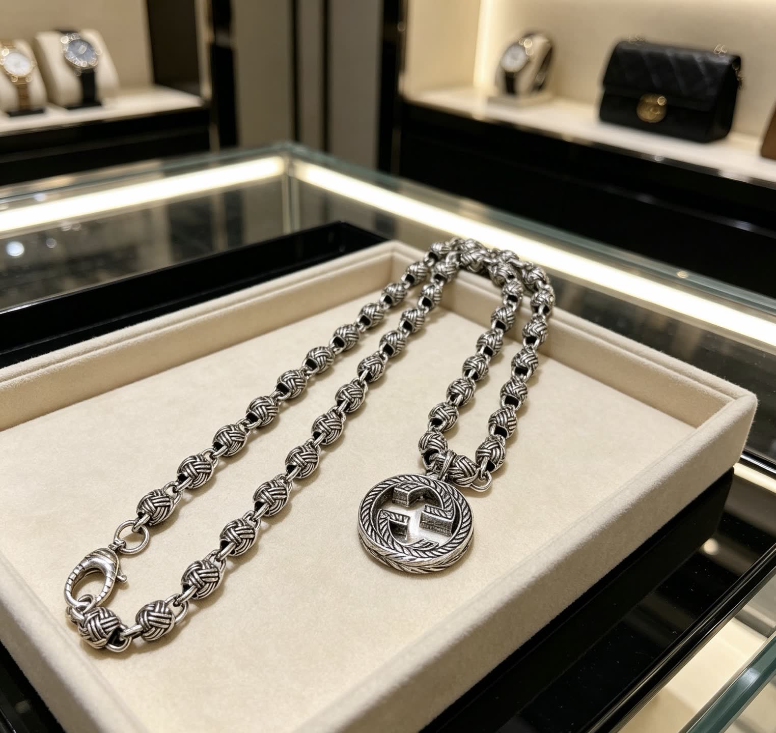 Gucci Interlocking G Silver Chain Necklace