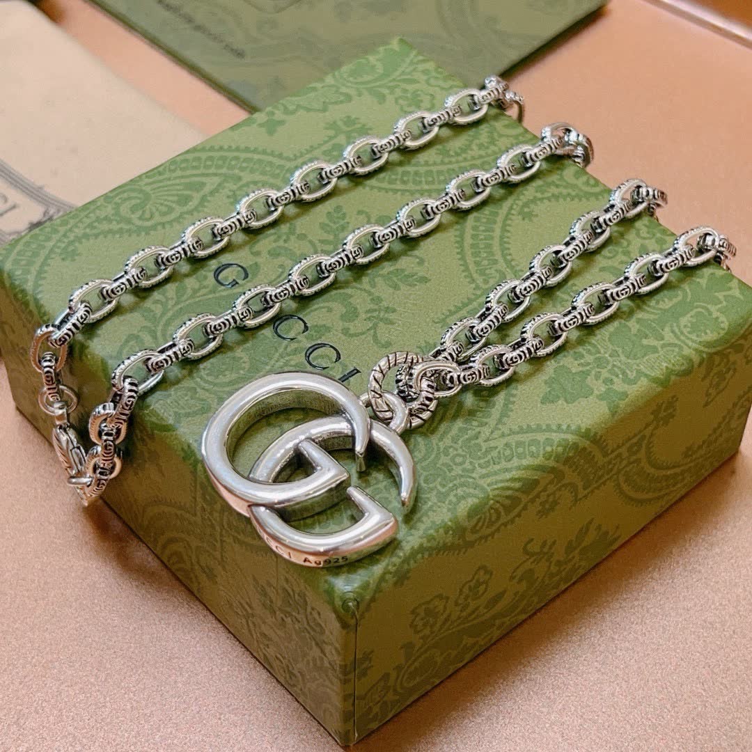 Gucci Silver Double G Logo Chain Necklace