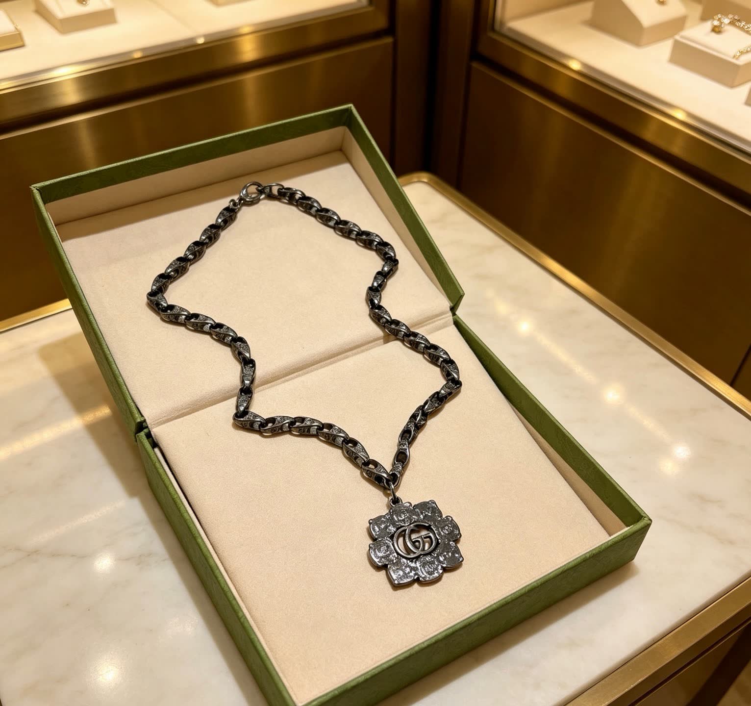 Gucci Silver Tone Chain Necklace with Interlocking G Pendant