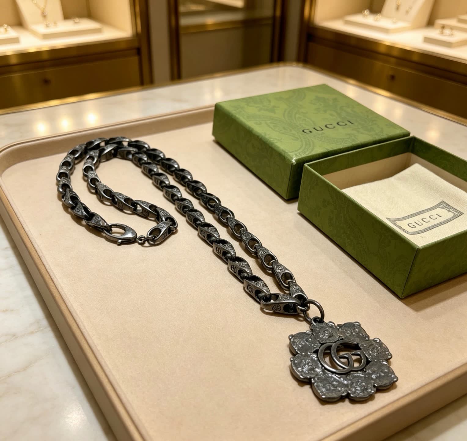 Gucci Silver Tone Chain Necklace with Interlocking G Pendant